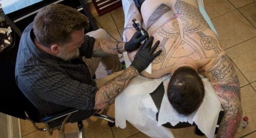 Sailors rush for tattoos as Navy eases rules to help draw younger recruits